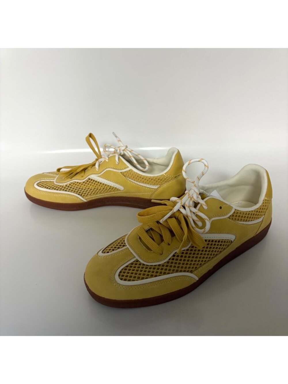 Time And Tru Yellow Mesh Sneakers Womens Size 10 Lace Up Memory Foam Shoes NEW